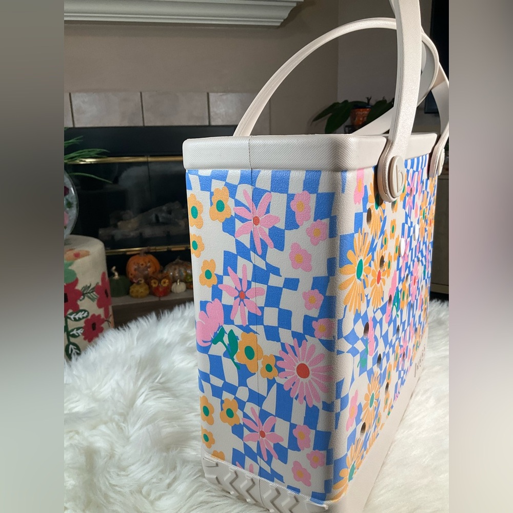 NWT Baby BOGG Bag- Blue Saffron Check’er Out Floral Tote - Picture 4 of 8